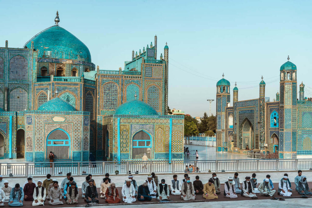 Dar alBaraka travelers on tour